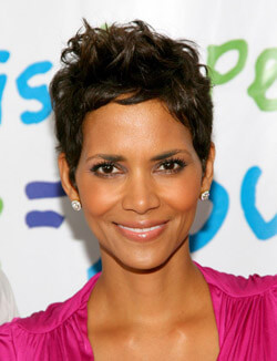 This image has an empty alt attribute; its file name is Halle_Berry1250.jpg