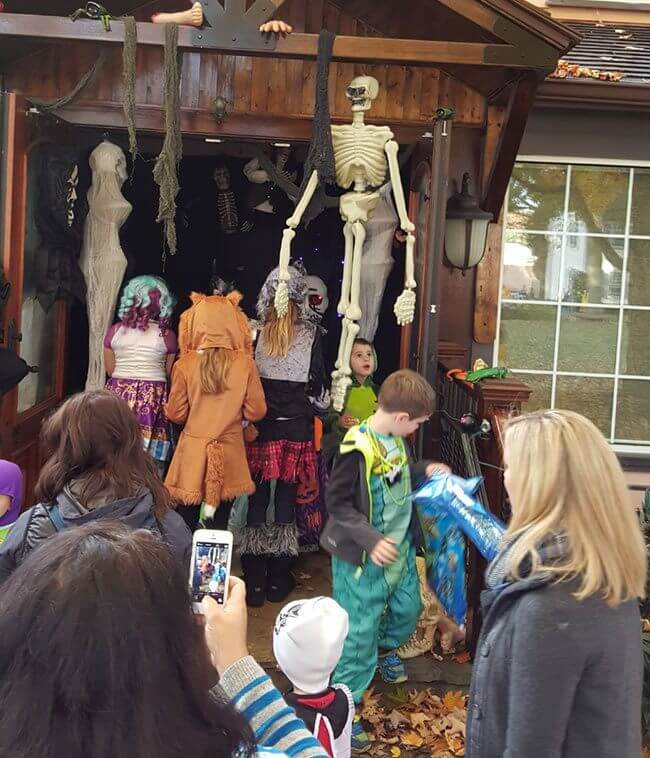 halloween in great falls, va hosted by Adeler Jewelers