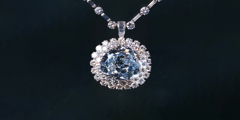 The idols eye diamond set in a pendant