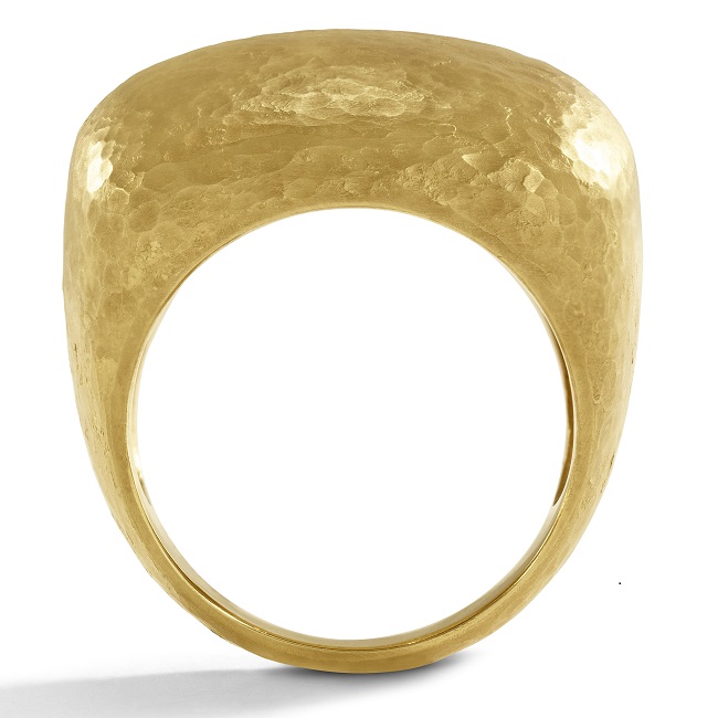 18kt Yellow Gold Hammered Square Ring