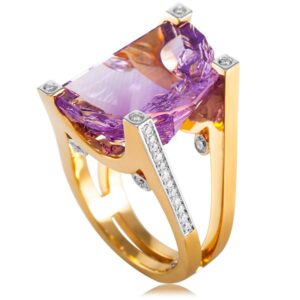 18kt Yellow Gold Cleaved Amethyst Ring