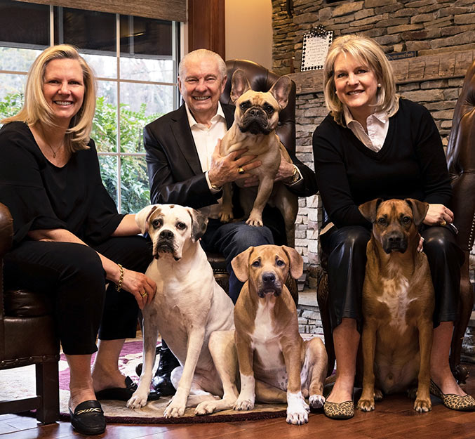 adeler jewelers family with dogs